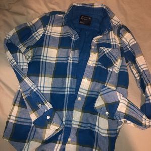 Blue and green plaid long-sleeve flannel
